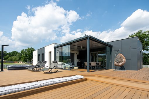 Fasádní panely HardiePanel° na rodinném domě firmy Eko Modular