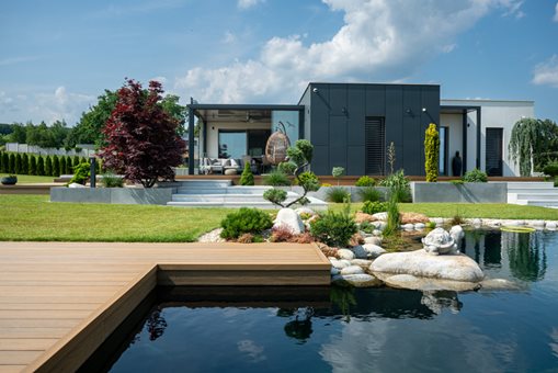 Fasádní panely HardiePanel° na rodinném domě firmy Eko Modular
